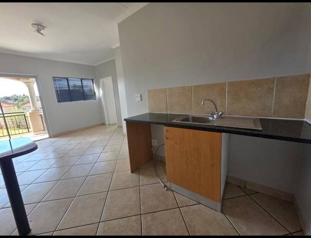 1 BEDROOM APARTMENT FOR SALE IN GLEN MARAIS